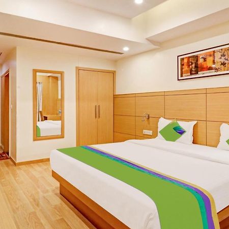 Treebo Galaxy Rooms Ню Делхи Екстериор снимка