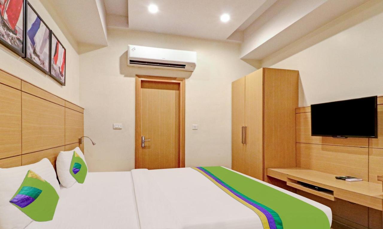 Treebo Galaxy Rooms Ню Делхи Екстериор снимка