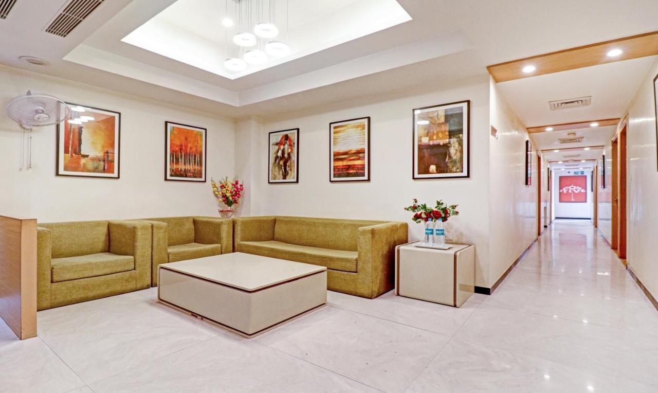 Treebo Galaxy Rooms Ню Делхи Екстериор снимка