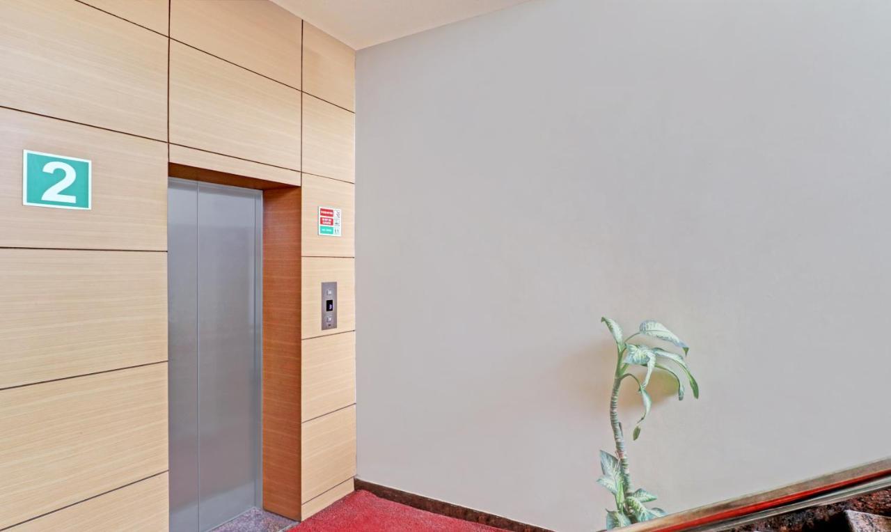 Treebo Galaxy Rooms Ню Делхи Екстериор снимка